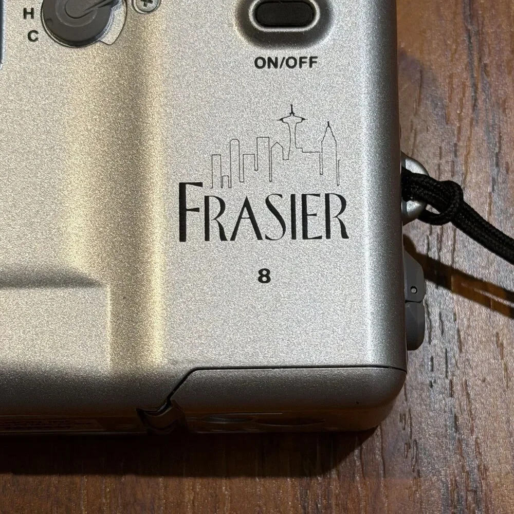Vintage Frasier TV Show Cast & Crew Gift Canon Elph Jr. Silver Camera - Untested